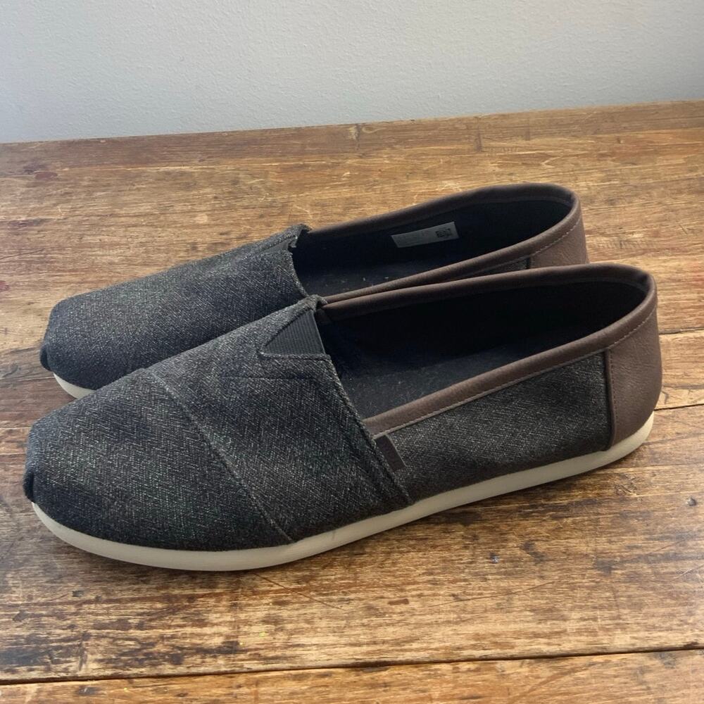 Toms Men's slip on Grey/Brown shoes size 10